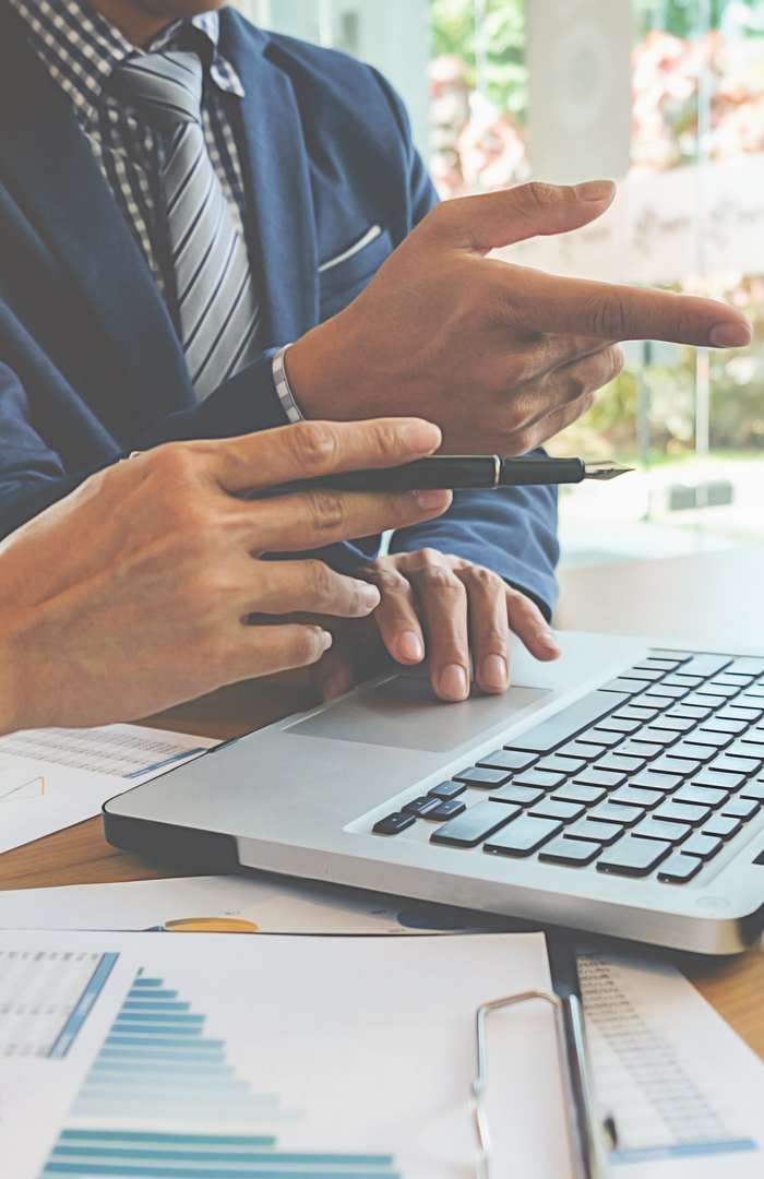 FORDELEN VED Å BRUKE ET REVISJONS- OG RÅDGIVNINGSFIRMA